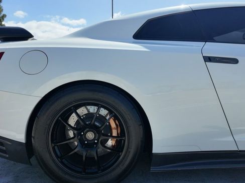 Used 2013 Nissan GT-R Black Edition AWD/4WD image 8