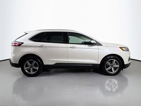 Used 2019 Ford Edge SEL w/ Equipment Group 201A FWD image 4