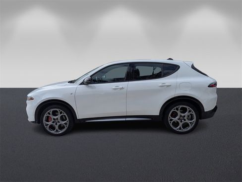 Used 2024 Alfa Romeo Tonale Ti image 7