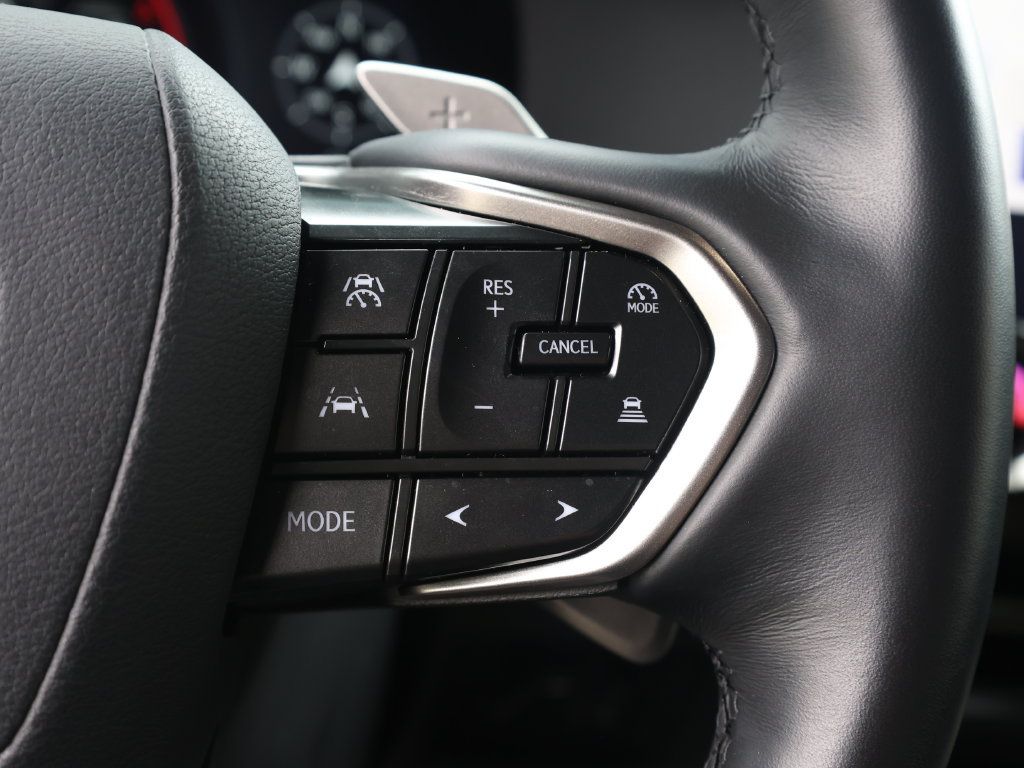Used 2025 Lexus GX 550 AWD/4WD image 40