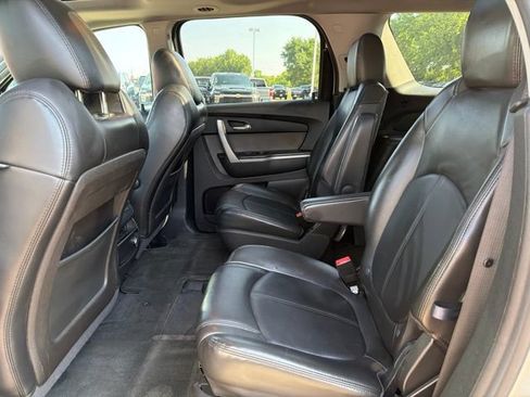 Used 2011 GMC Acadia SLT AWD/4WD image 18