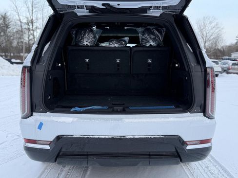 New 2026 Cadillac Escalade IQL Luxury image 9