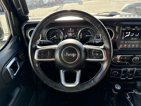 Used 2021 Jeep Wrangler Unlimited Sahara w/ Cold Weather Group image 16