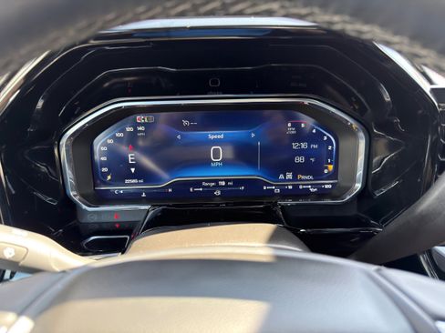 Used 2025 Chevrolet Silverado 2500 LT w/ Convenience Package image 31