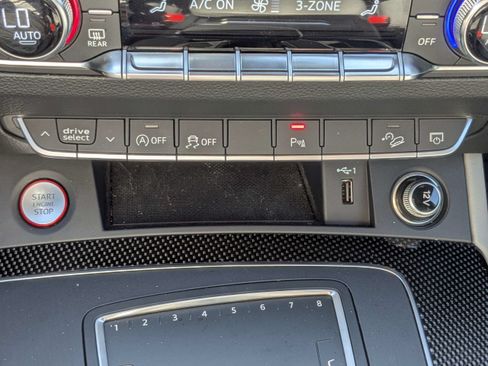 Used 2018 Audi SQ5 Prestige AWD/4WD image 26