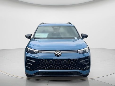 New 2026 Volkswagen Tiguan SE R-Line image 3