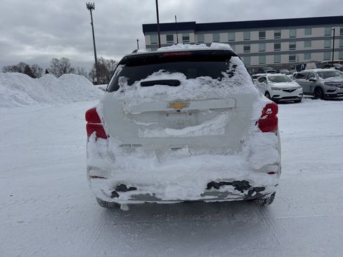Used 2019 Chevrolet Trax LT w/ LT Convenience Package image 13