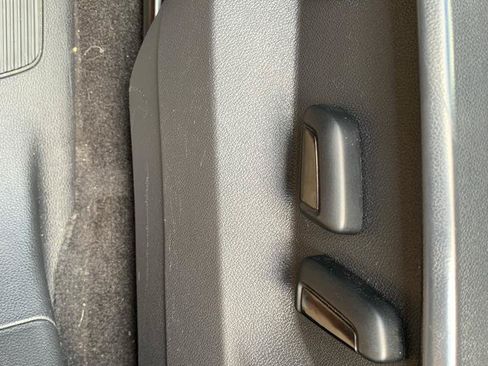 Used 2018 Volkswagen Atlas SE FWD image 26