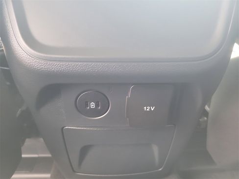 Certified 2025 Ford Explorer Active image 14