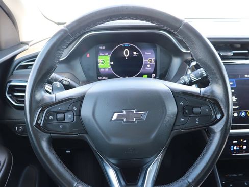 Used 2023 Chevrolet Bolt EUV LT w/ Convenience Package FWD image 19