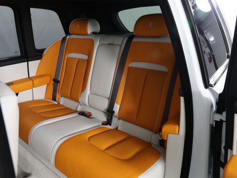 New 2026 Rolls-Royce Cullinan image 37