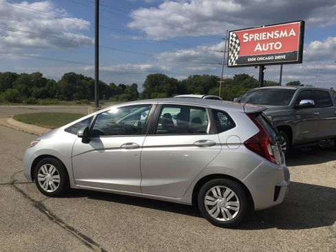 Used 2016 Honda Fit LX image 10