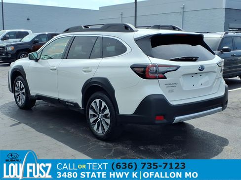 Used 2025 Subaru Outback Limited AWD/4WD image 5