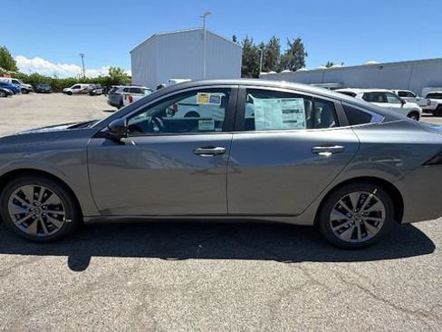 New 2026 Nissan Sentra SL w/ Floor Mat Package FWD image 7