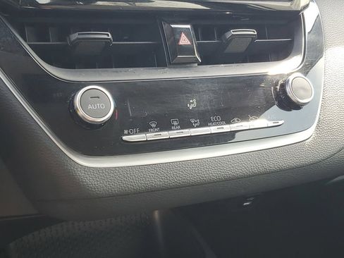 Used 2024 Toyota Corolla LE image 19