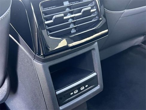 Used 2023 Volkswagen ID.4 Pro image 27