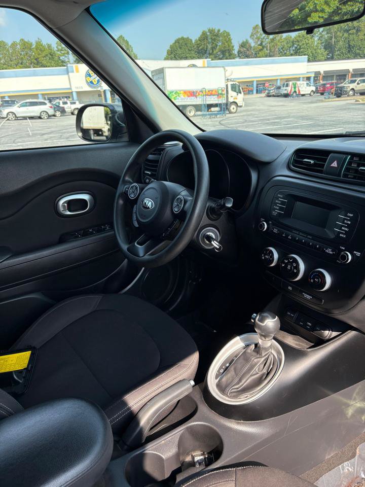 Used 2016 Kia Soul FWD image 18