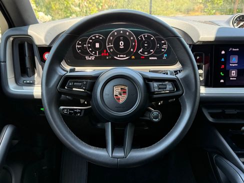Certified 2026 Porsche Cayenne Coupe AWD/4WD image 15