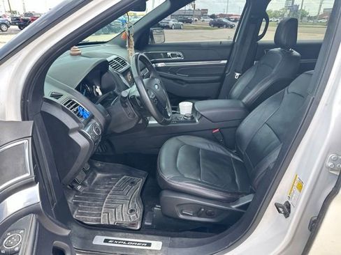 Used 2019 Ford Explorer Sport w/ Equipment Group 401A AWD/4WD image 6