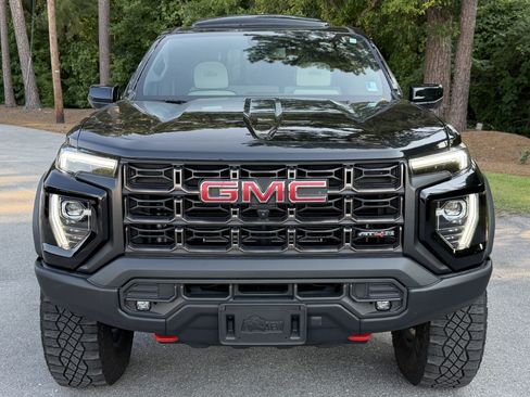 Used 2024 GMC Canyon AT4X w/ AT4X AEV Edition AWD/4WD image 3