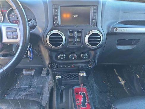 Used 2016 Jeep Wrangler Unlimited Rubicon image 21