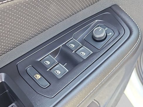 Used 2025 Volkswagen Atlas SEL AWD/4WD image 30