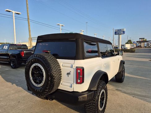 Certified 2023 Ford Bronco Outer Banks w/ Sasquatch Package image 22