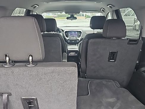 Certified 2023 GMC Acadia SLE image 7