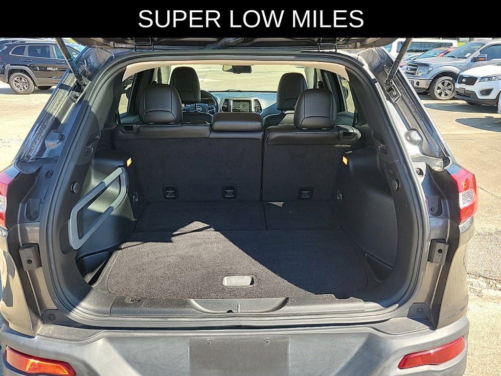 Used 2015 Jeep Cherokee Limited AWD/4WD image 6