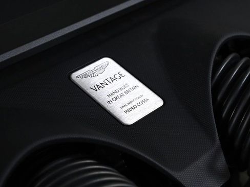Used 2026 Aston Martin V8 Vantage Coupe image 21