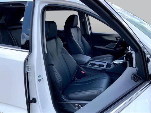 Used 2026 Acura MDX FWD w/ Technology Package image 9