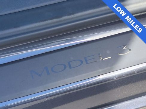 Used 2023 Tesla Model 3 Standard Range RWD image 11