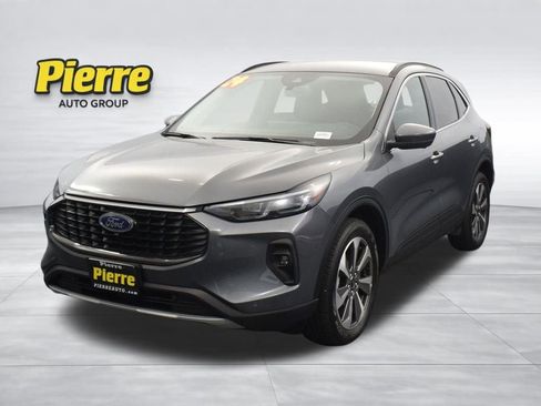 Used 2024 Ford Escape Platinum image 1