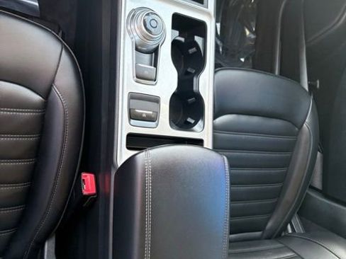 Used 2024 Ford Edge SEL w/ Convenience Package image 15