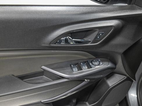 Used 2025 Chevrolet Trax ACTIV w/ Driver Confidence Package image 12