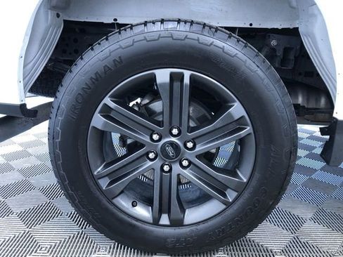 Used 2022 Ford F150 Lariat w/ Equipment Group 502A High AWD/4WD image 14