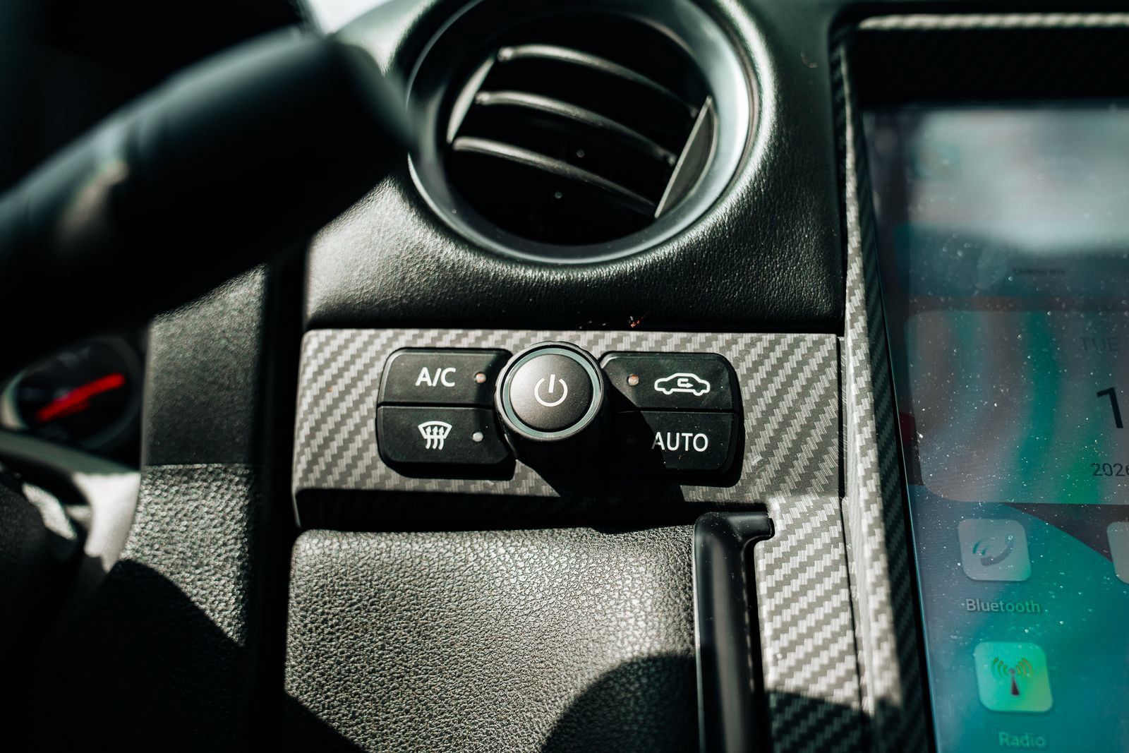 Used 2014 Nissan GT-R Black Edition AWD/4WD image 28