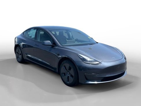 Used 2023 Tesla Model 3 Standard Range RWD image 7