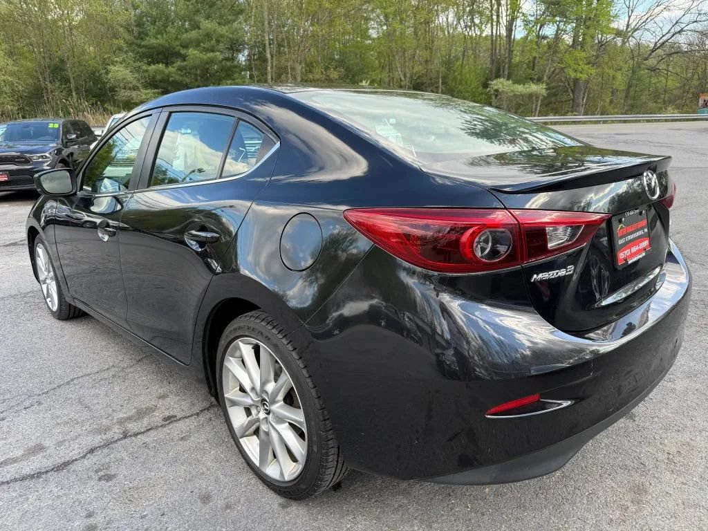 Used 2018 MAZDA MAZDA3 Grand Touring FWD image 6