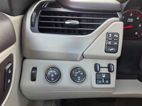 Used 2016 GMC Yukon Denali AWD/4WD image 21