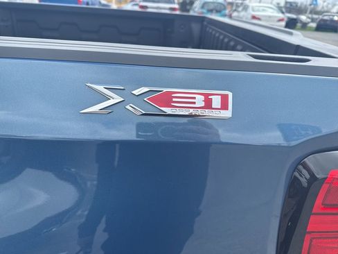 Used 2024 GMC Sierra 1500 SLT image 4