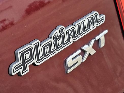 Used 2019 Dodge Grand Caravan SXT image 15