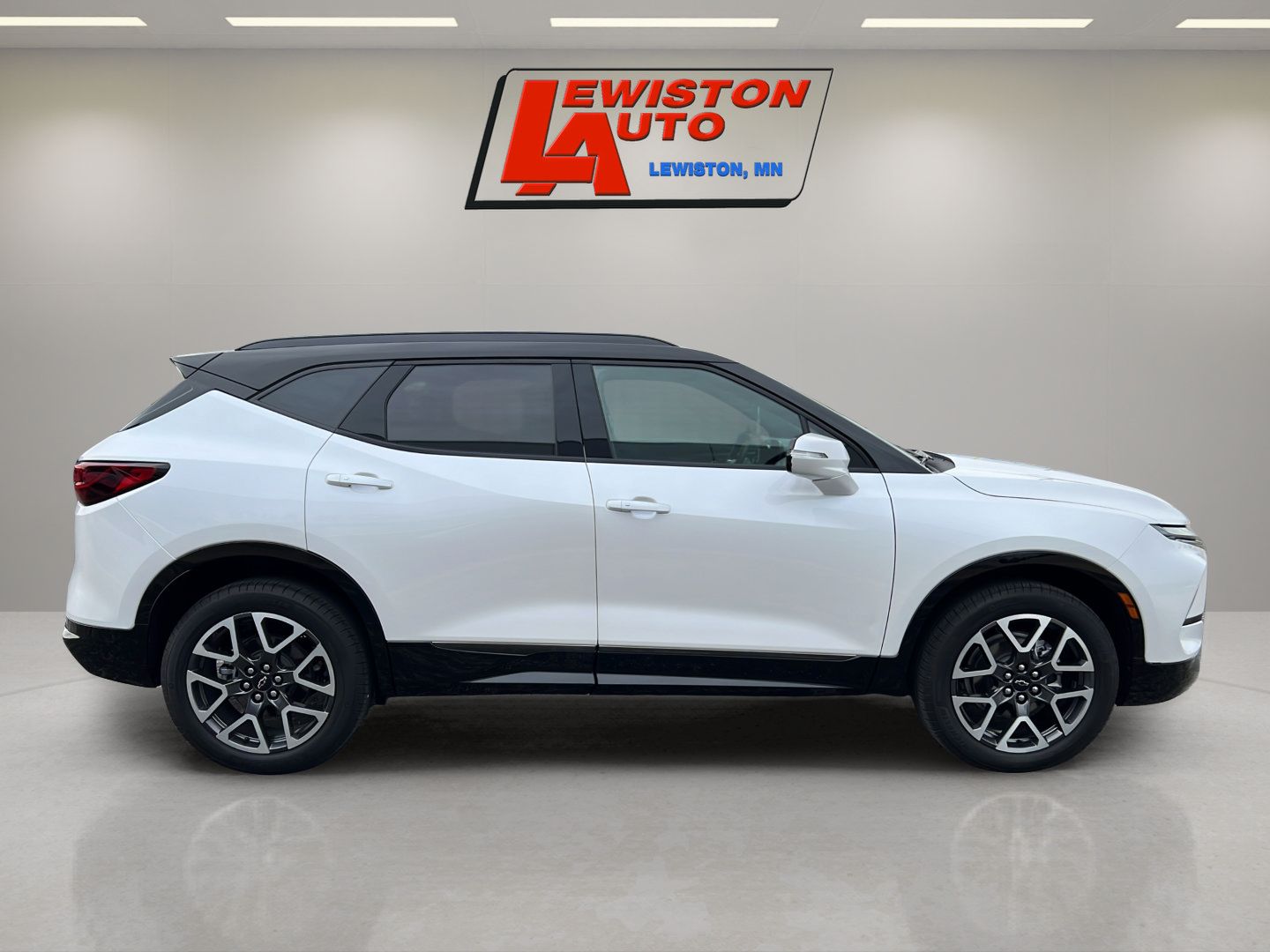 Certified 2025 Chevrolet Blazer RS w/ Enhanced Convenience Package AWD/4WD image 13