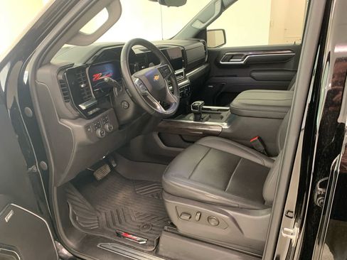 Used 2023 Chevrolet Silverado 1500 LTZ w/ Technology Package AWD/4WD image 14