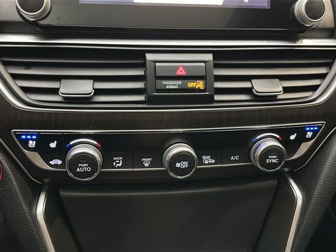 Certified 2019 Honda Accord Touring image 34