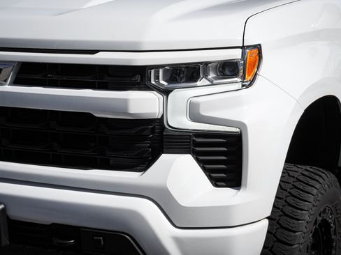 Used 2024 Chevrolet Silverado 1500 RST AWD/4WD image 6