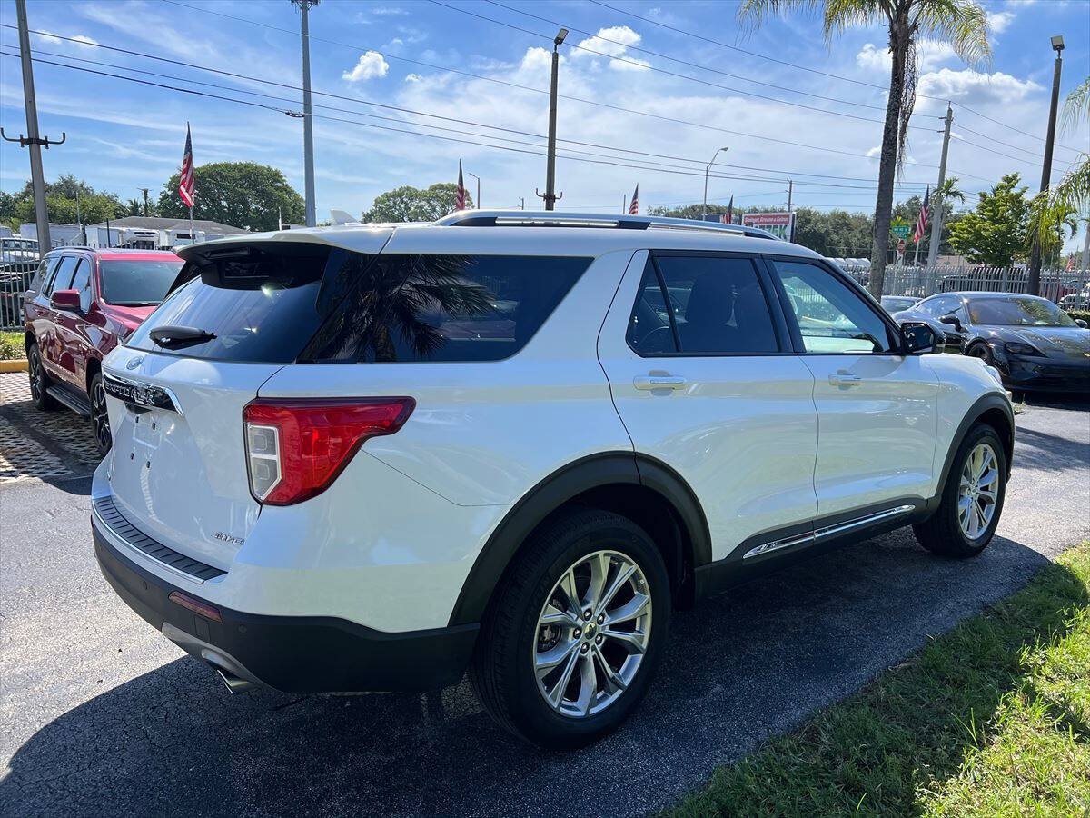 Used 2024 Ford Explorer Limited w/ Limited Technology Package AWD/4WD image 5