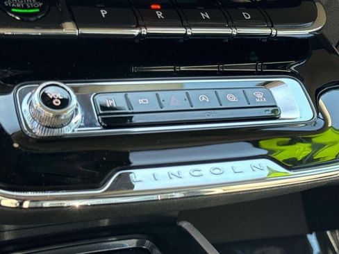 Certified 2025 Lincoln Corsair Reserve AWD/4WD image 29