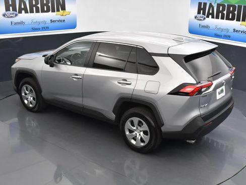 Used 2022 Toyota RAV4 LE FWD image 23