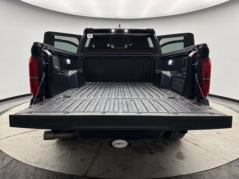 Used 2024 Toyota Tacoma TRD Sport w/ TRD Sport Upgrade Package image 19